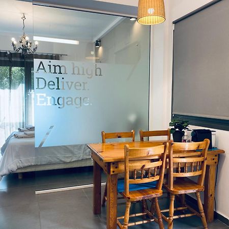 Small Gem Studio Athens, Next To Metro Nomismatokopeio Buitenkant foto